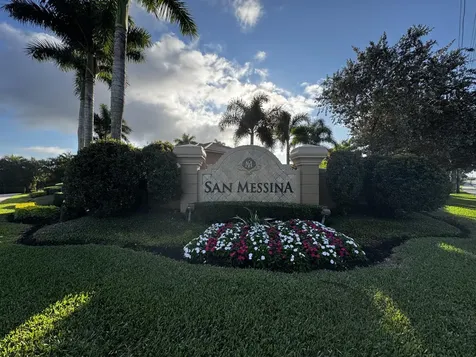 8451 Club Estates Way Lake Worth FL 33467
