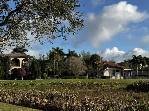 8451 Club Estates Way Lake Worth FL 33467