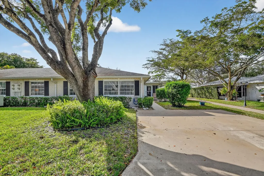 10137 S 42nd Avenue Boynton Beach FL 33436