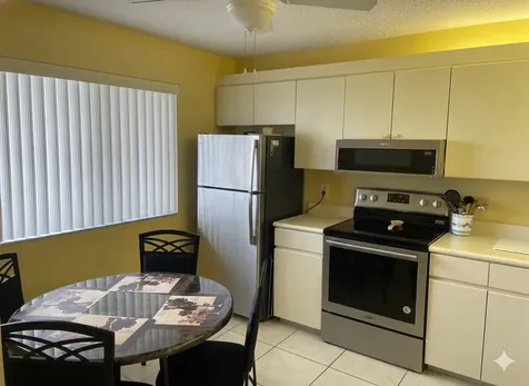 6698 10th Avenue Lake Worth FL 33467