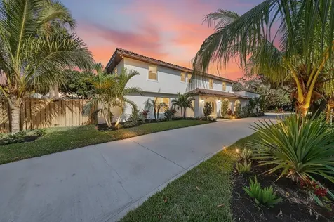 37 E High Point Road Sewalls Point FL 34996