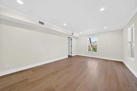 37 E High Point Road Sewalls Point FL 34996