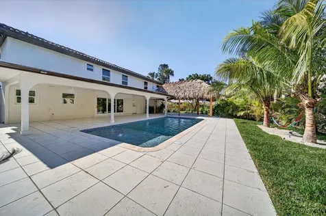 37 E High Point Road Sewalls Point FL 34996