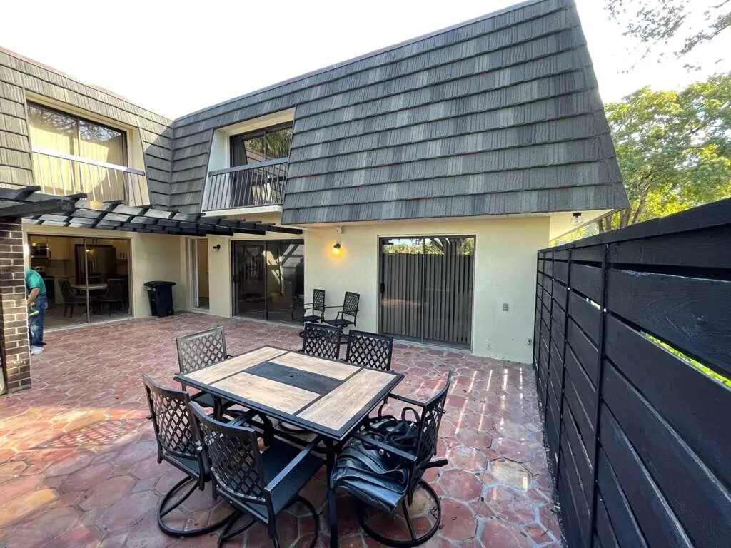 118 1st Terrace Palm Beach Gardens FL 33418