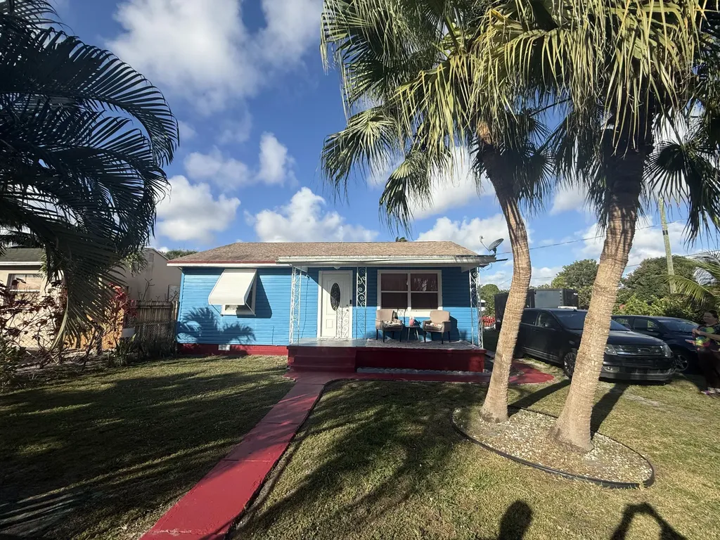 1203 Mathis Street Lake Worth FL 33461