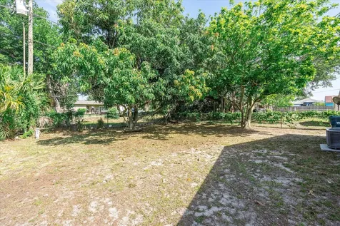 2340 R J Hendley Avenue Riviera Beach FL 33404
