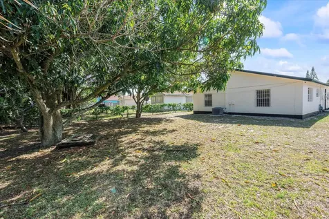 2340 R J Hendley Avenue Riviera Beach FL 33404