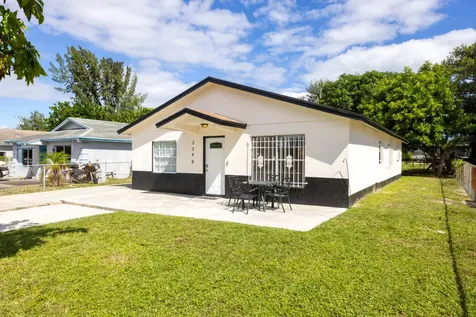 2340 R J Hendley Avenue Riviera Beach FL 33404