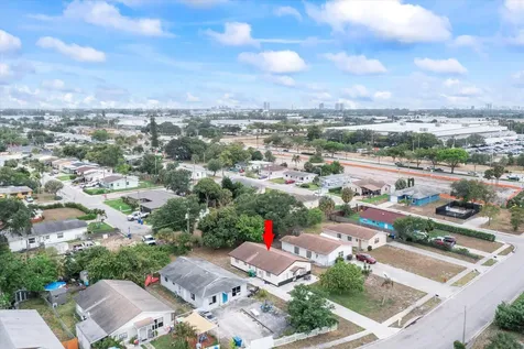 2340 R J Hendley Avenue Riviera Beach FL 33404
