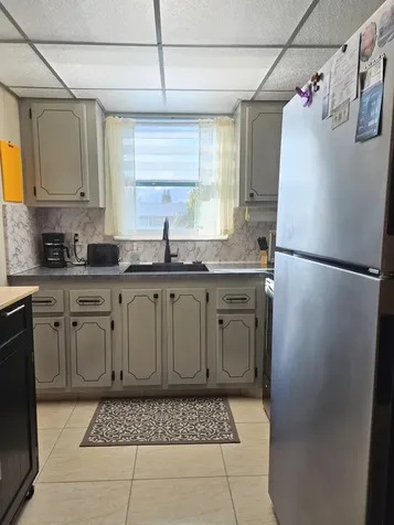 417 Windsor R West Palm Beach FL 33417