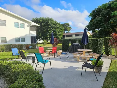 417 Windsor R West Palm Beach FL 33417