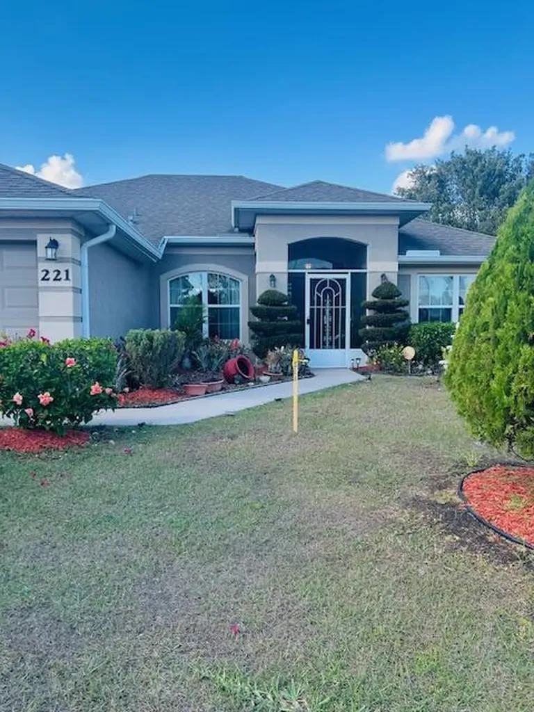 221 Sw Kestor Drive Port Saint Lucie FL 34953