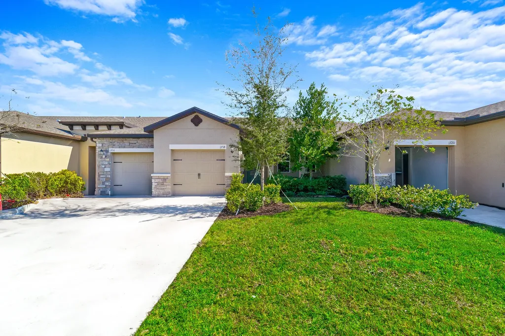 1718 Party Place Fort Pierce FL 34947