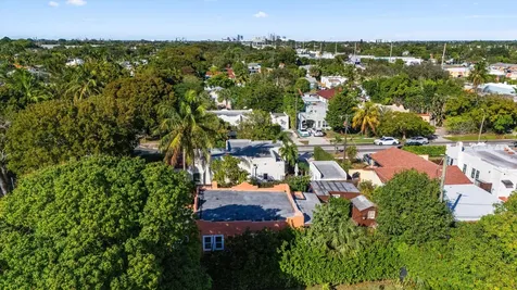 6704 Garden Avenue West Palm Beach FL 33405