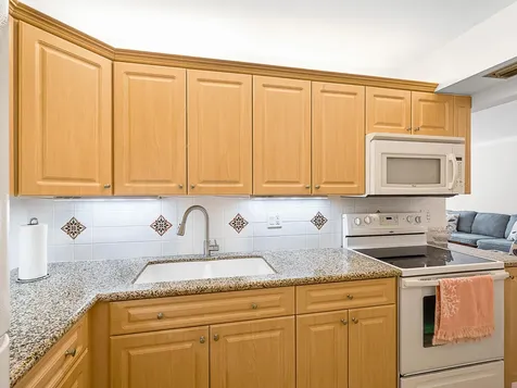959 Se 2nd Avenue Deerfield Beach FL 33441