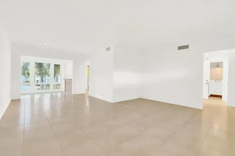 32 Colonial Club Drive Boynton Beach FL 33435