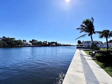 32 Colonial Club Drive Boynton Beach FL 33435