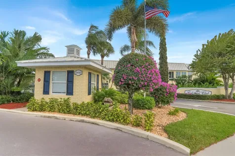 32 Colonial Club Drive Boynton Beach FL 33435