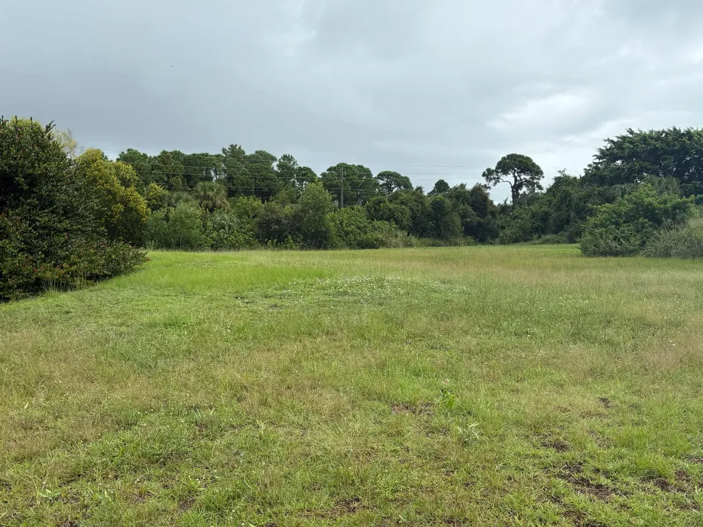 2520 SE Melaleuca Boulevard Port Saint Lucie FL 34952