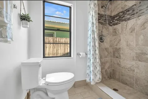 528 N Palmway Lake Worth Beach FL 33460
