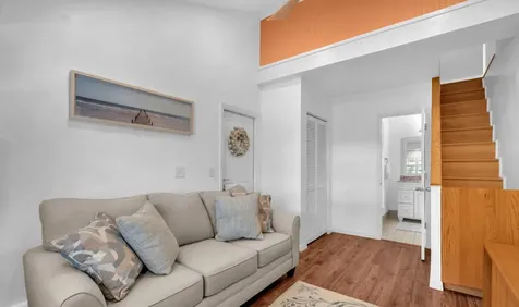 528 N Palmway Lake Worth Beach FL 33460