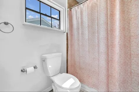 528 N Palmway Lake Worth Beach FL 33460