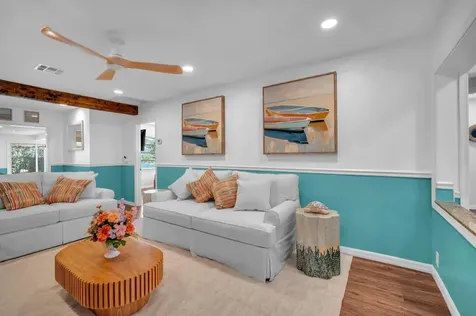 528 N Palmway Lake Worth Beach FL 33460