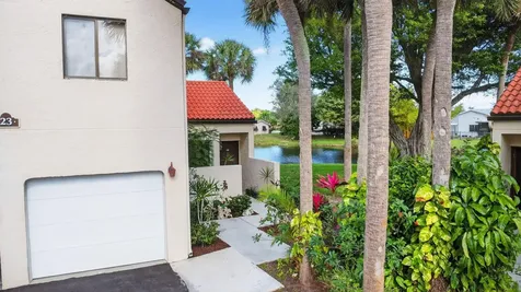23 Via De Casas Sur Boynton Beach FL 33426