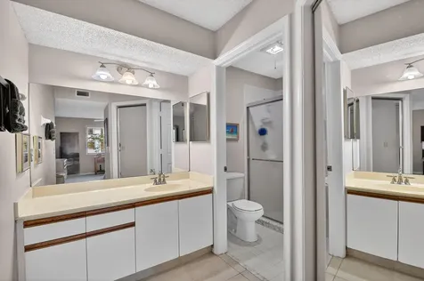 23 Via De Casas Sur Boynton Beach FL 33426