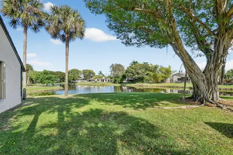 23 Via De Casas Sur Boynton Beach FL 33426