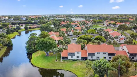 23 Via De Casas Sur Boynton Beach FL 33426