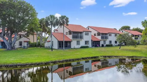 23 Via De Casas Sur Boynton Beach FL 33426