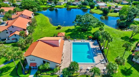 23 Via De Casas Sur Boynton Beach FL 33426