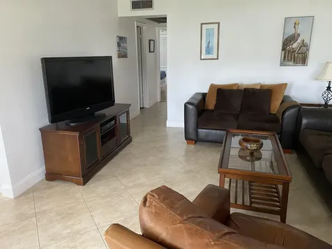 313 Chatham West Palm Beach FL 33417