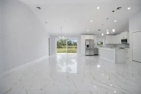 4593 Sw Sw Bradbury Street Port Saint Lucie FL 34953