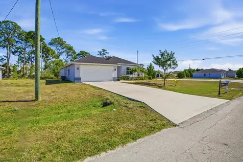 4593 Sw Sw Bradbury Street Port Saint Lucie FL 34953