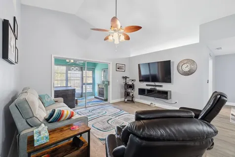 5900 Travelers Way Fort Pierce FL 34982