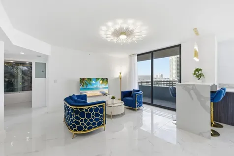1330 West Avenue Miami Beach FL 33139