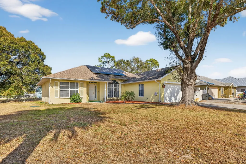 1765 Sw Desert Avenue Port Saint Lucie FL 34953