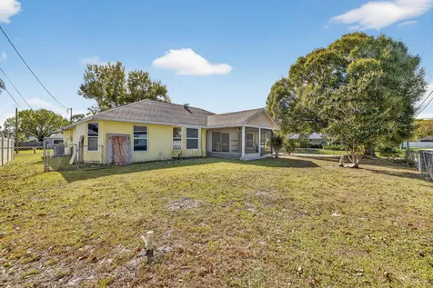 1765 Sw Desert Avenue Port Saint Lucie FL 34953