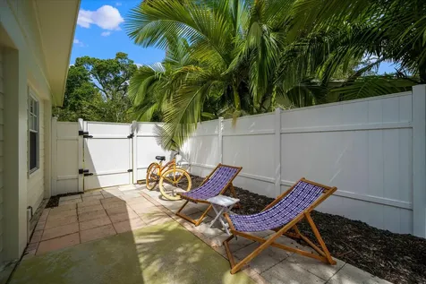2706 10th Avenue Vero Beach FL 32960