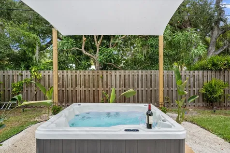 2706 10th Avenue Vero Beach FL 32960
