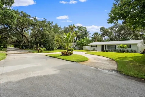 2706 10th Avenue Vero Beach FL 32960