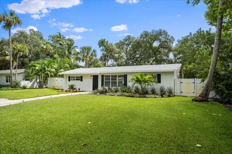 2706 10th Avenue Vero Beach FL 32960