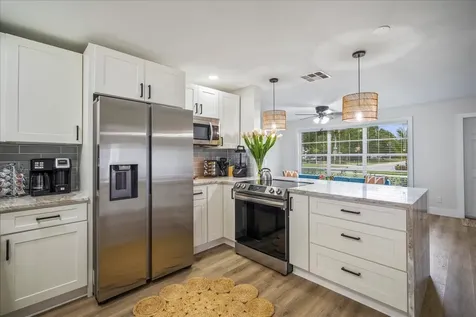2706 10th Avenue Vero Beach FL 32960