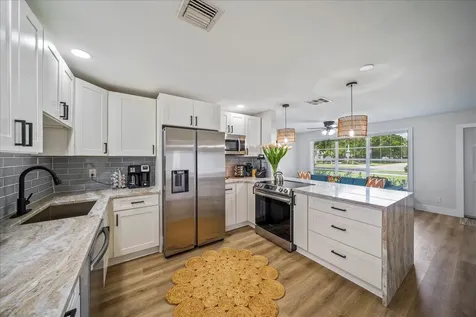 2706 10th Avenue Vero Beach FL 32960