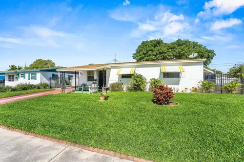 1040 W 1st Street Riviera Beach FL 33404