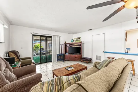 1040 W 1st Street Riviera Beach FL 33404
