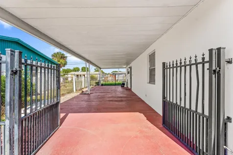 1040 W 1st Street Riviera Beach FL 33404