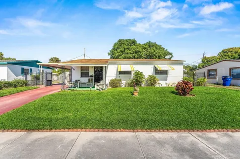 1040 W 1st Street Riviera Beach FL 33404